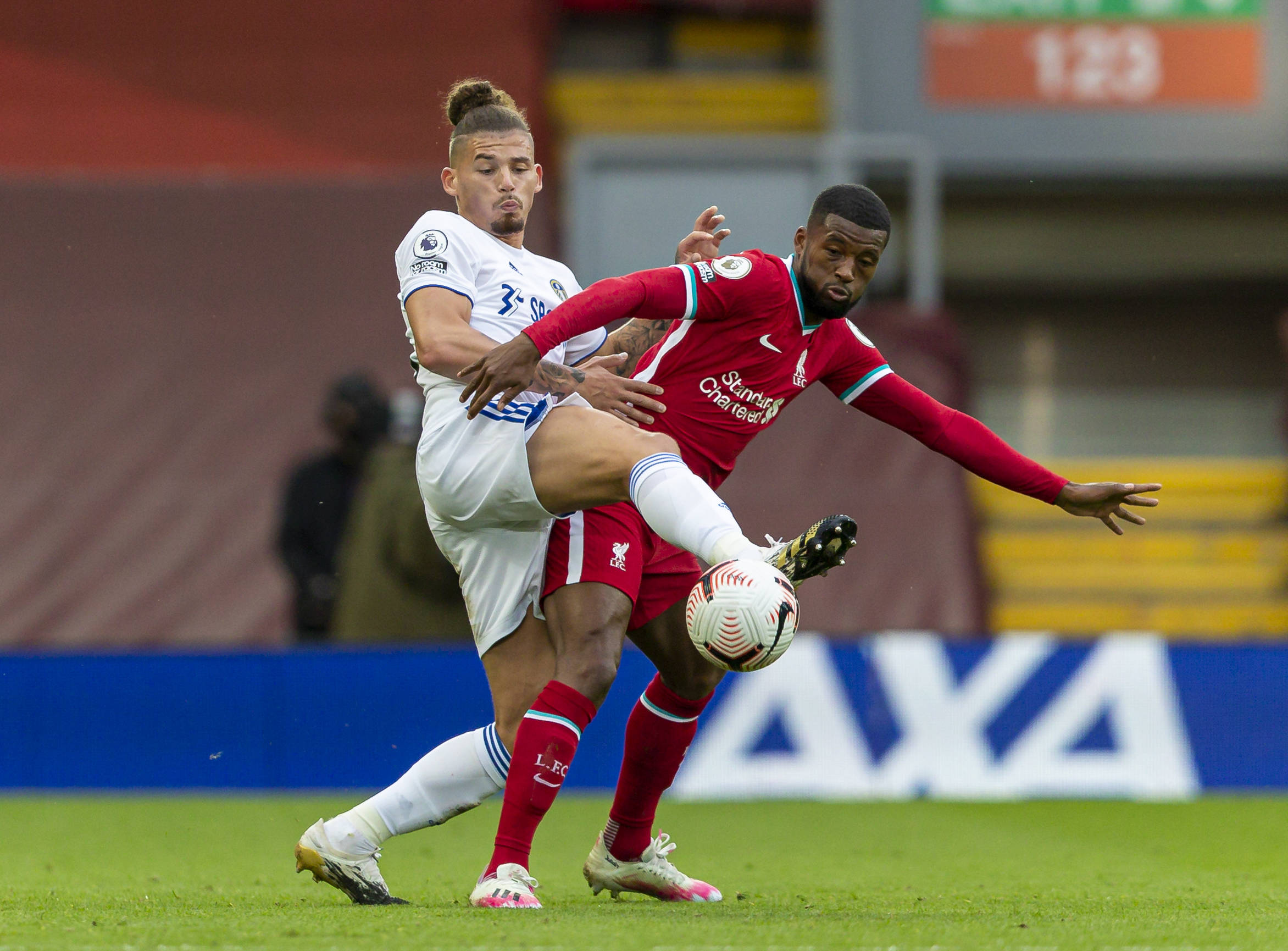 于年轻且有 于年轻且有